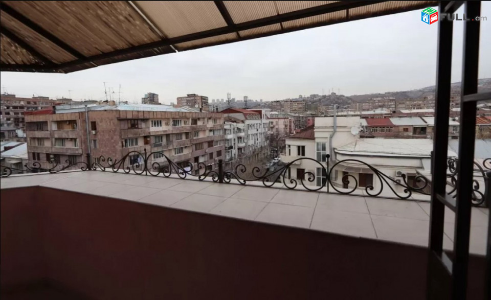 LA07379 Վարձով 3 սենյականոց բնակարան Վարդանանց փողոցում 