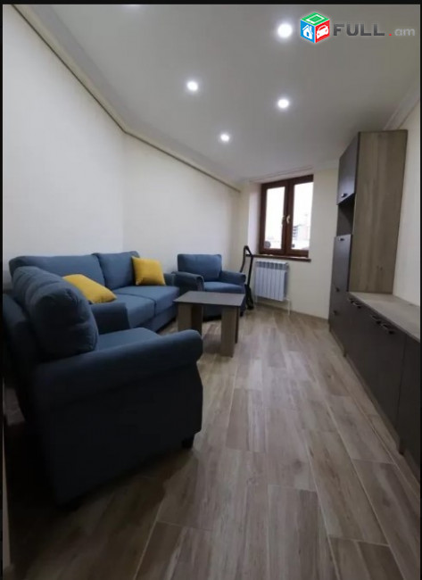 LA07379 Վարձով 3 սենյականոց բնակարան Վարդանանց փողոցում 