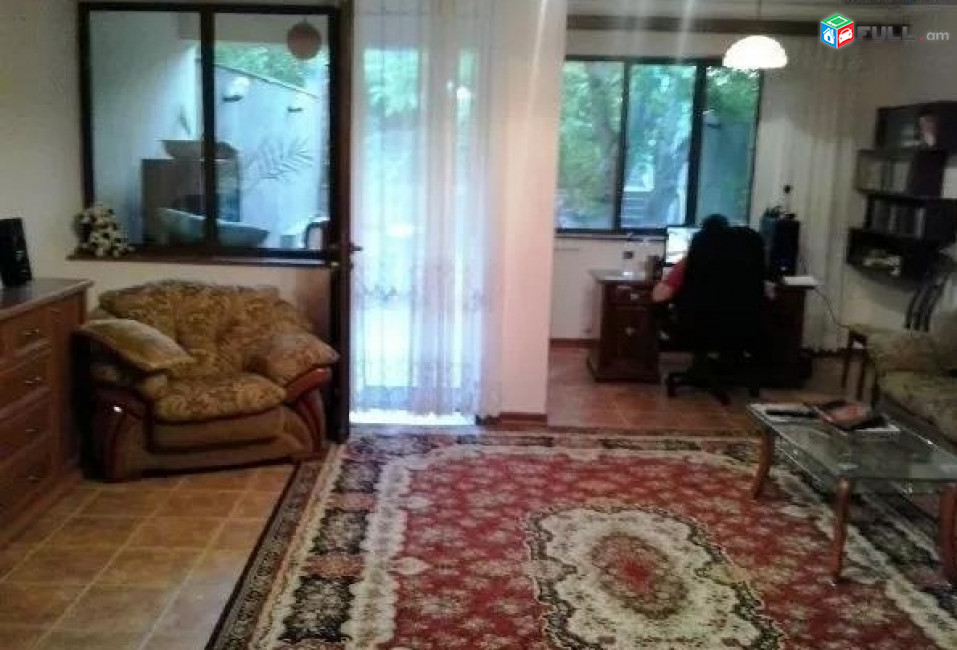 LA07385 Վարձով 4 սենյականոց 2 հարկանի քարե տուն Սոսեի փողոց , Բաղրամյան  կենտրոնում
