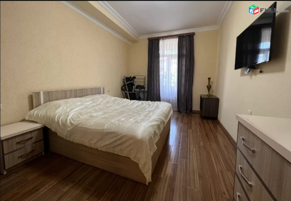 LA07392 Վարձով 4 սենյականոց բնակարան Կոմիտաս , Վաղարշյան խաչմերուկի մոտ