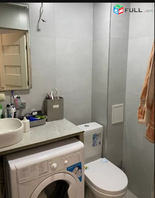LA07401 Վարձով 2 սենյականոց բնակարան Վարդանանց փողոցում 