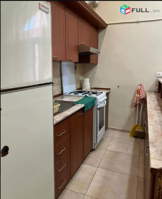 LA07436 Վարձով 2 սենյականոց բնակարան Հանրապետության փողոցում 