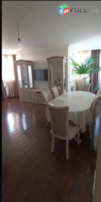 LA07439 Վարձով 3 սենյականոց բնակարան  Գալշոյան փողոց , 5 րդ Մասիվ 