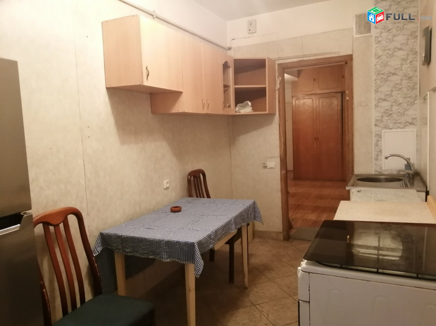 LA07443 Վարձով 3 սենյականոց բնակարան Գյուլբենկյան փողոցում 