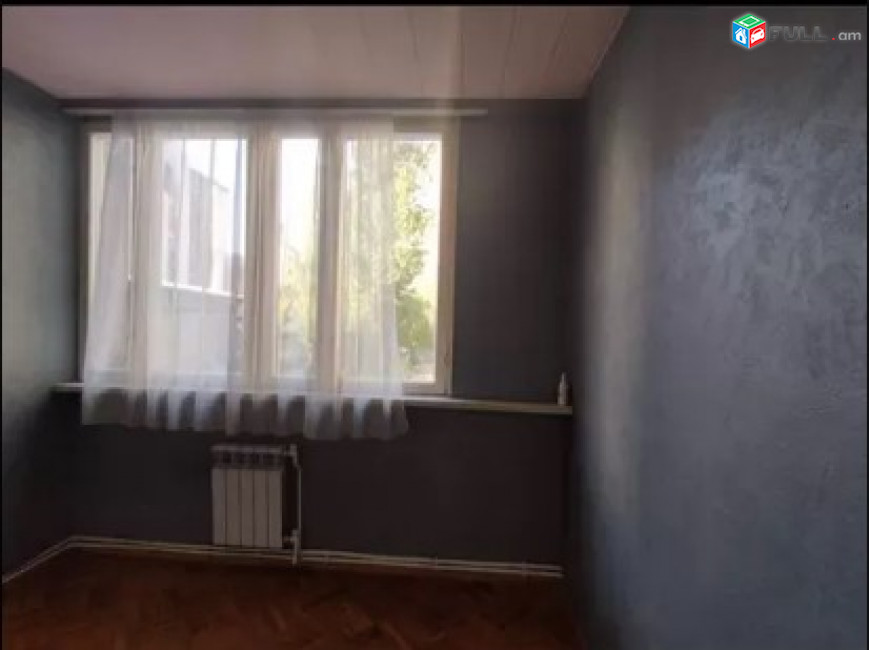 LA07444 Վարձով 3 սենյականոց բնակարան Օրբելի փողոցում 