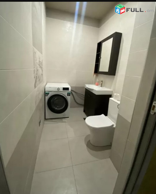 LA07453 Վարձով 3 սենյականոց բնակարան Ռոստոմի փողոց, նորակառույց շենք 