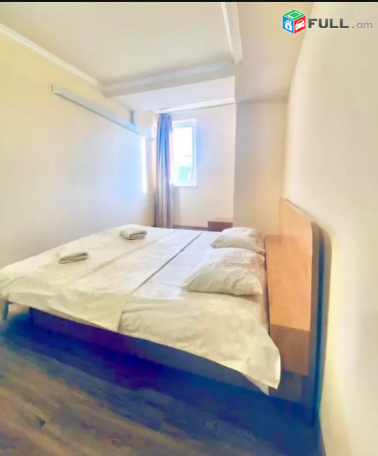 LA07454  Վարձով 2 սենյականոց բնակարան Սայաթ Նովա պողոտայում 