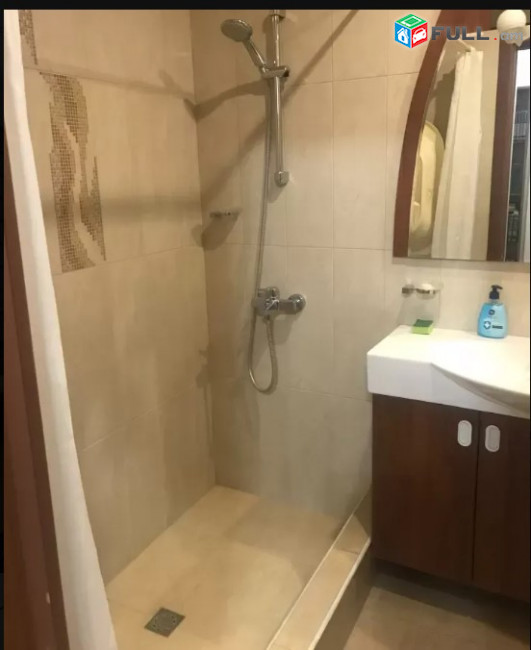 LA07472 Վարձով 2 սենյականոց բնակարան  Վիկտոր Համբարձումյան փողոց , նորակառույց շենք