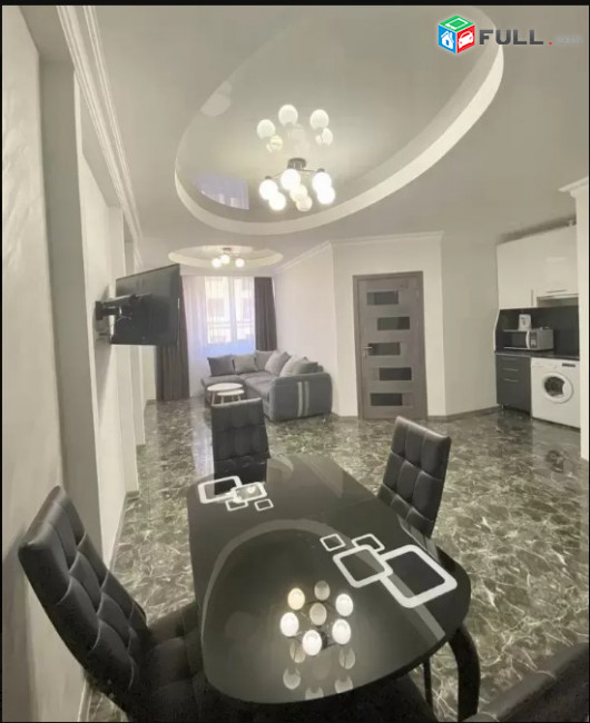 LA07480 Վարձով 2 սենյականոց բնակարան Ամիրյան փողոց,  նորակառույց շենքում