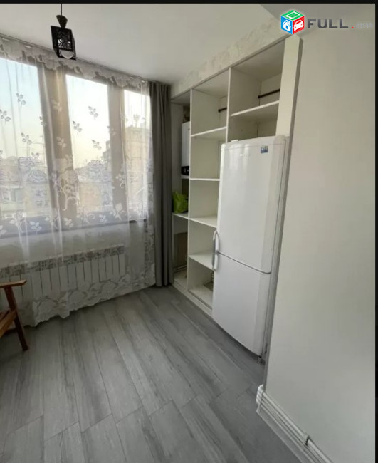LA07515 Վարձով 2 սենյականոց բնակարան Արամ Խաչատրյան , Երիցյաններ սուպերմարկետի հարևանությամբ 