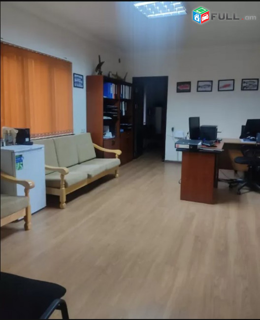 LA07529  Վարձով 50 քմ Գրասենյակային տարածք Ամիրյան փողոցում