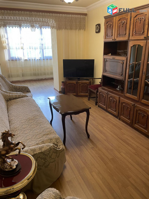 LA07533 Վարձով 2 սենյականոց բնակարան Արամ Խաչատրյան փողոցում 