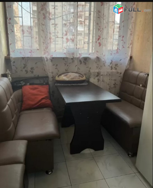 LA07544 Վարձով 3 սենյականոց բնակարան Դավթաշեն 4 թաղամաս