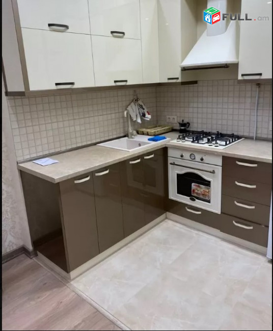 LA07536 Վարձով 2 սենյականոց բնակարան Փափազյան , նորակառույց շենք