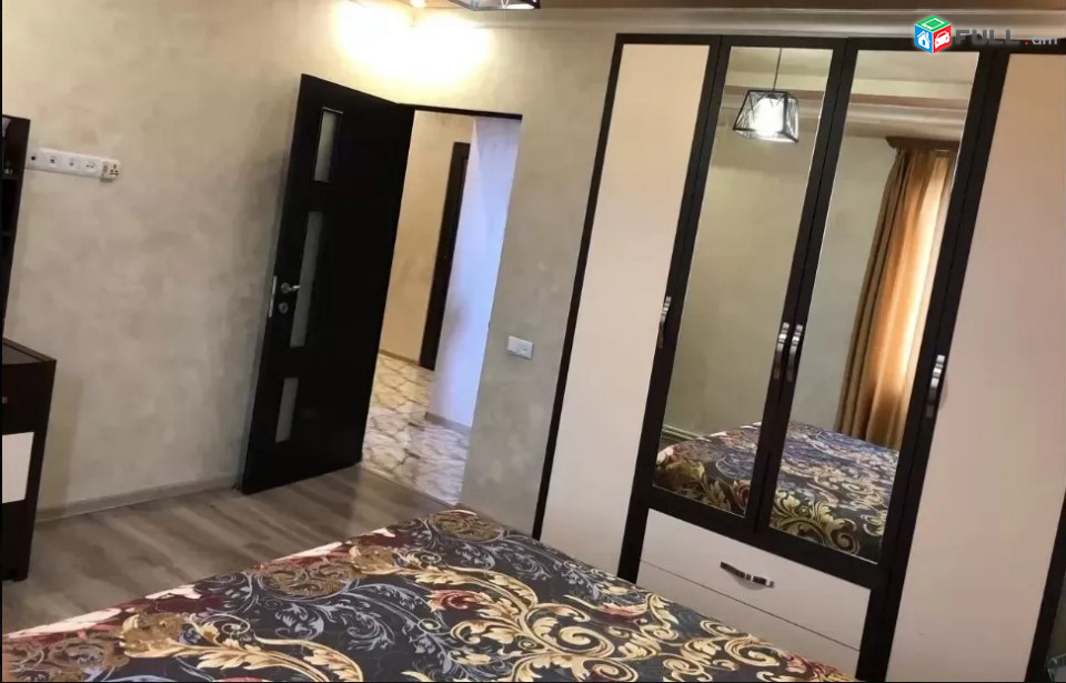 LA02740 Վարձով 3 սենյականոց բնակարան Թումանյան փողոցում 