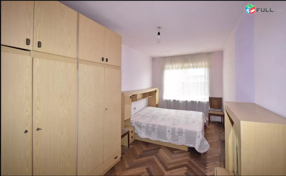 LA07606  Վարձով 3 սեդնյականոց բնակարան Ֆուչիկի փողոցում