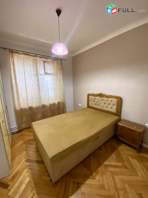 LA07723 Վարձով 3 սենյականոց բնակարան Փափազյան փողոցում 