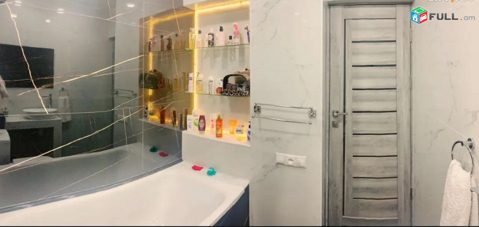 LA07741 Վարձով 3 սենյականոց բնակարան Աջափնյակ Նորաշեն թաղամաս , նորակառույց շենք