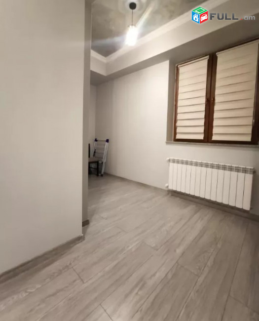 LA07755 Վարձով 3 սենյականոց բնակարան Արամ Խաչատրյան , նորակառույց շենք