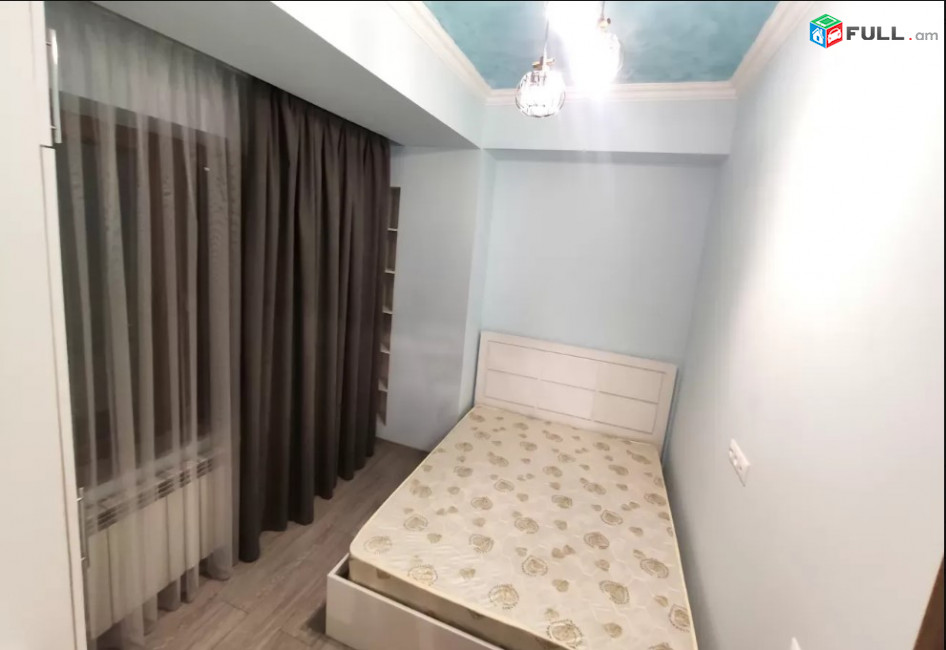 LA07755 Վարձով 3 սենյականոց բնակարան Արամ Խաչատրյան , նորակառույց շենք