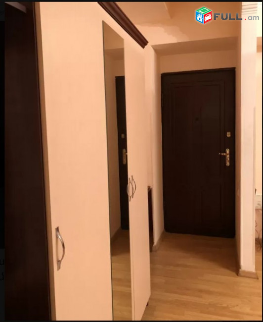LA07754 Վարձով 3 սենյականոց բնակարան Ամիրյան փողոցում 