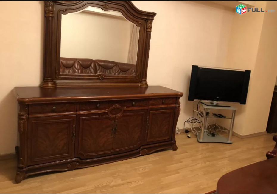 LA07754 Վարձով 3 սենյականոց բնակարան Ամիրյան փողոցում 