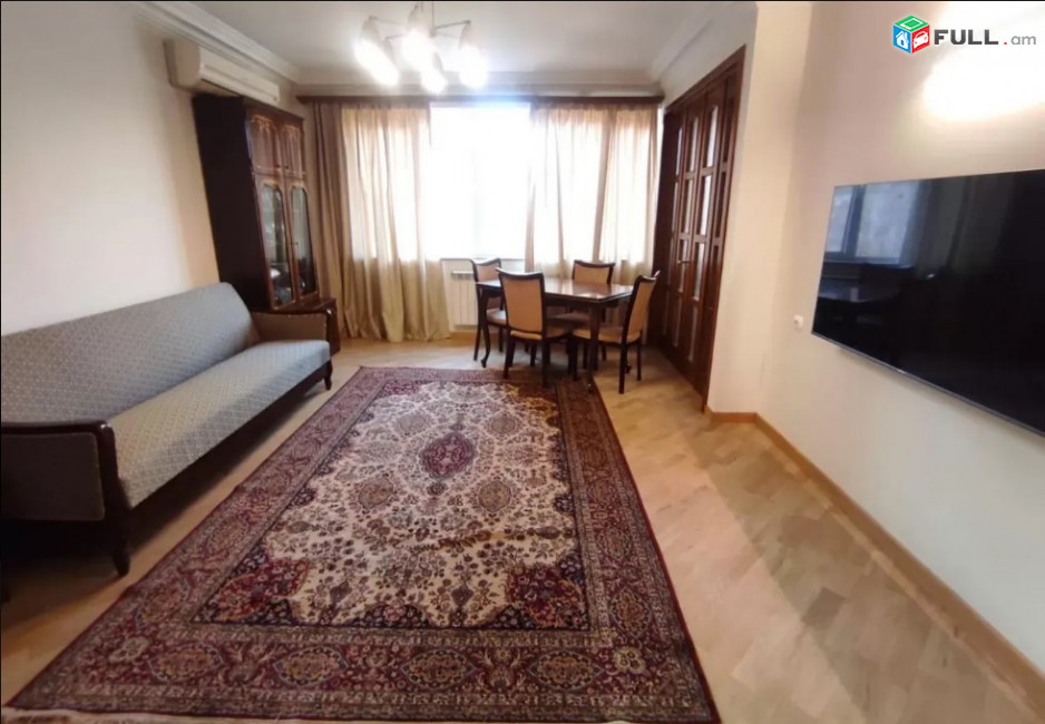 LA07758 Վարձով 3 սենյականոց բնակարան Թումանյան փողոցում 