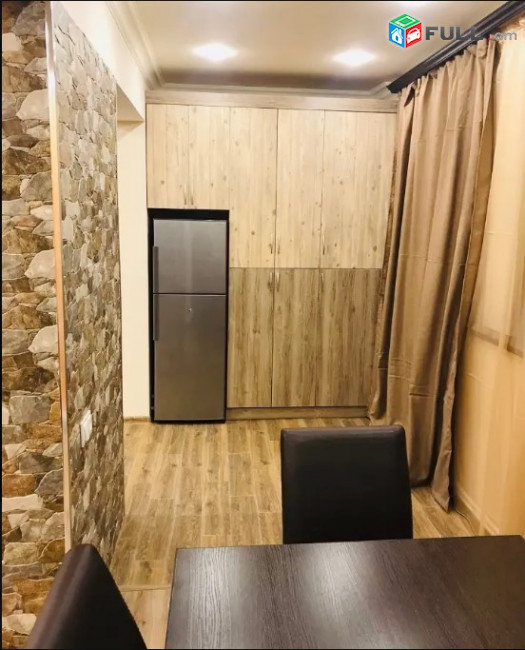 LA07759 Վարձով 2 սենյականոց բնակարան Վաղարշյան փողոցում 