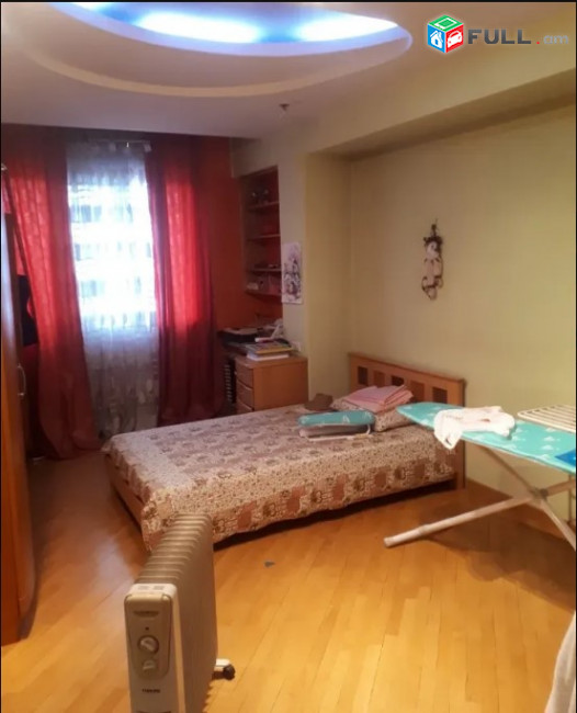 LA07761 Վարձով 3 սենյականոց բնակարան Զավարյան փողոցում 