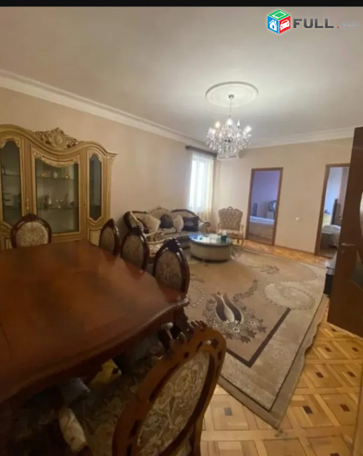 LA07762 Վարձով 3 սենյականոց բնակարան Պարոնյան փողոցում 
