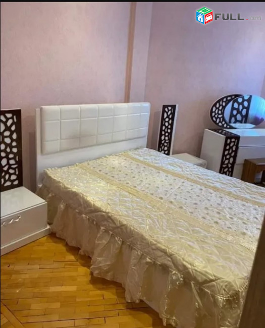 LA07762 Վարձով 3 սենյականոց բնակարան Պարոնյան փողոցում 