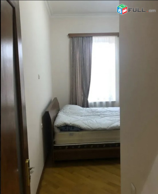 LA07763 Վարձով 3 սենյականոց բնակարան Նար Դոս փողոցում 