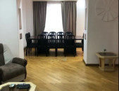 LA07763 Վարձով 3 սենյականոց բնակարան Նար Դոս փողոցում 