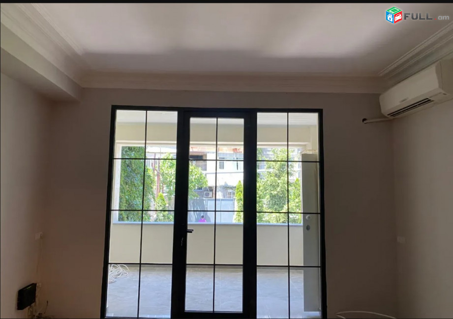 LA08703  Վարձով 3 հարկանի 6 սենյականոց առանձնատուն  Բաղրամյան , Կասյան փողոց , Բարեկամության մետրոյի մոտ