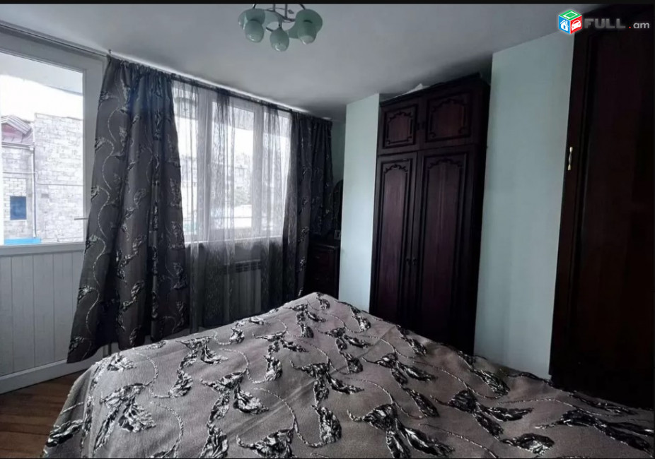 LA07793 Վարձով 3 սենյականոց բնակարան Զաքյան 1 ին նրբանցք 