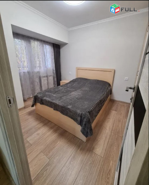 LA07794 Վարձով 3 սենյականոց բնակարան Երվանդ Քոչար փողոցում 