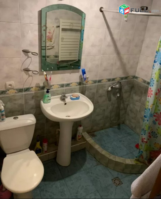 LA07804  Վարձով 3 սենյականոց բնակարան Հրաչյա Քոչար փողոցում