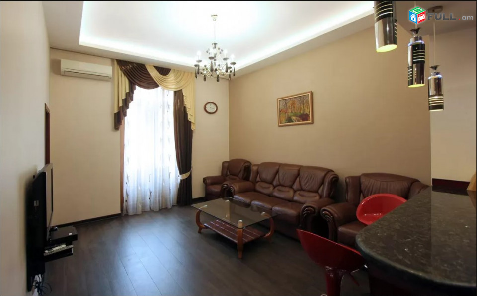 LA07806  Օրավարձով 2 սենյականոց բնակարան Աբովյան փողոցում 