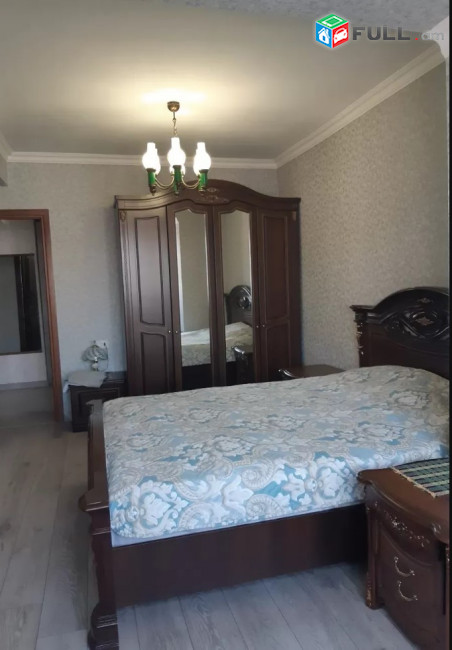 LA07807 Վարձով 3 սենյականոց բնակարան Սարյան փողոցում 