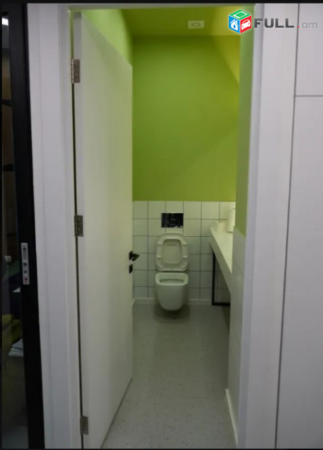LA07828  Վարձով 180 քմ գրասենյակային տարածք Արամի փողոցում