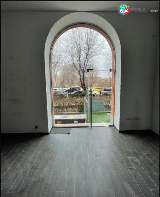 LA07827  Վարձով 180 քմ Առևտրային տարածք Ավետիք Իսահակյան փողոցում