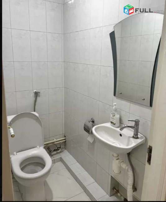 LA07437 Օրավարձով 4 սենյականոց բնակարան Թումանյան փողոցում