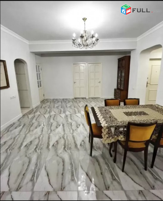 LA07437 Օրավարձով 4 սենյականոց բնակարան Թումանյան փողոցում