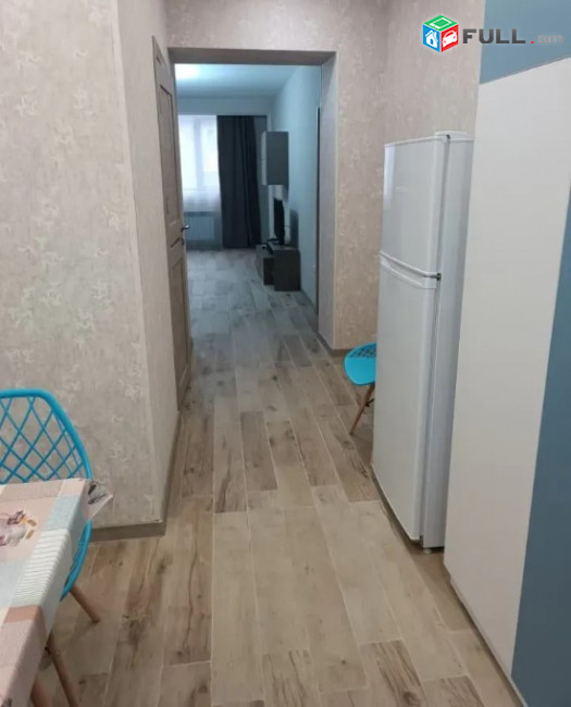 LA07584 Վարձով 2 սենյականոց բնակարան Նալբանդյան փողոցում 