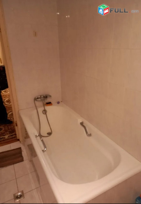 LA07891 Վարձով 3  սենյականոց բնակարան Մոնումենտ  , Ֆիզմաթի դպրոցի մոտ