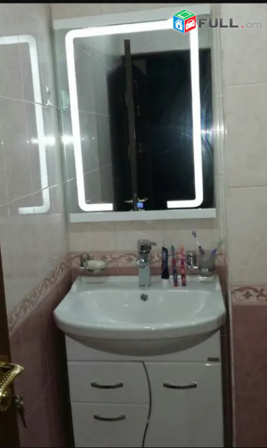 LA07917 Վարձով 2 սենյականոց բնակարան Սարյան փողոցում 