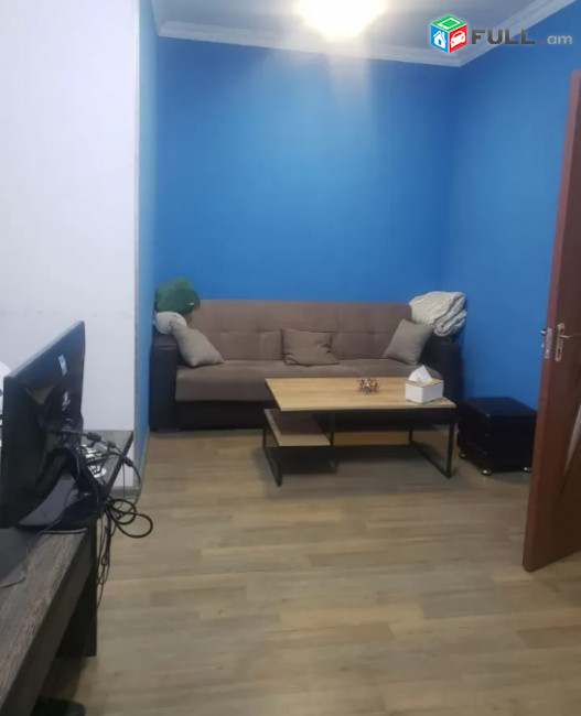LA07942 Վարձով  135 ք.մ. բազմաֆունկցիոնալ գույք կենտրոնում Դալմայ առևտրի կենտրոնի մոտ 