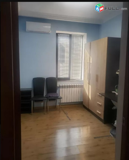LA07942 Վարձով  135 ք.մ. բազմաֆունկցիոնալ գույք կենտրոնում Դալմայ առևտրի կենտրոնի մոտ 