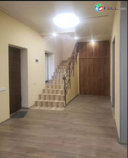 LA07942 Վարձով  135 ք.մ. բազմաֆունկցիոնալ գույք կենտրոնում Դալմայ առևտրի կենտրոնի մոտ 