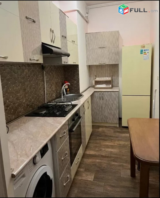 LA07949  Վարձով 3 սենյականոց բնակարան Տիգրան Պետրոսյան փողոց , նորակառույց շենքում
